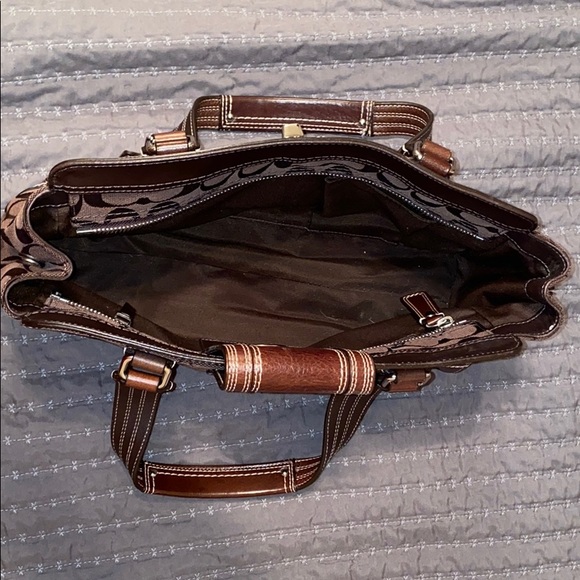 Coach purse - Picture 4 of 10